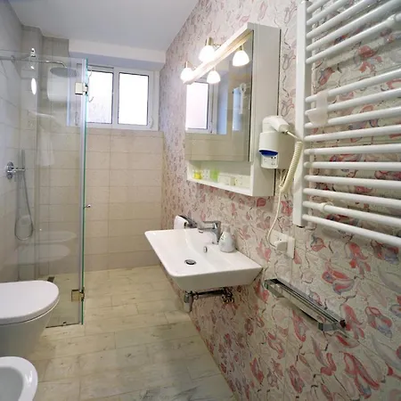 L Skanderbeg Square Aparthotel *