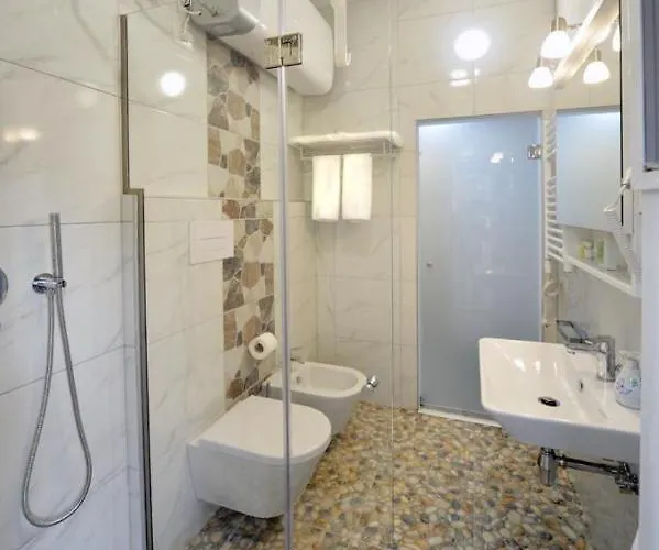 L Skanderbeg Square Hotel apartamentowy